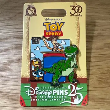 디즈니 스토어 토이스토리 30주년 토이스토리 핀 배지
