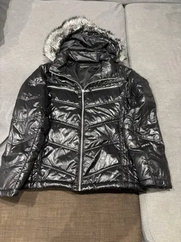 소리데레 블랙 다운 자켓 M