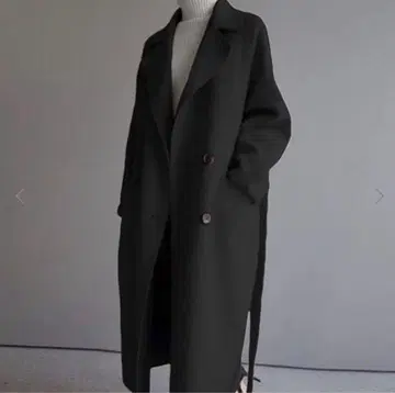 새상품급 블랙 허리 마크 롱 코트