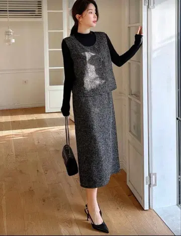 그레이 계열 슬리브리스 A라인 원피스