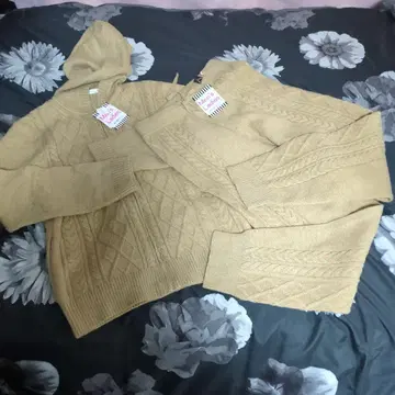 에메필 베이지 케이블 니트 스웨터&팬츠 세트 협의 가능