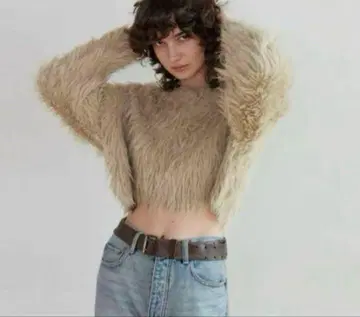 searoomlynn / 헤어리 샤기 숏 탑