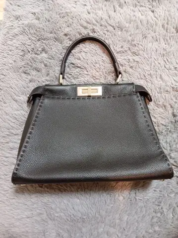 자무 블랙 가죽 원 핸들 백