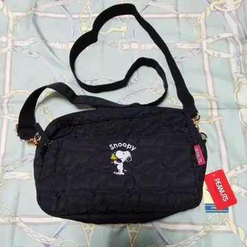 스누피 숄더백 블랙 퀼팅 나일론