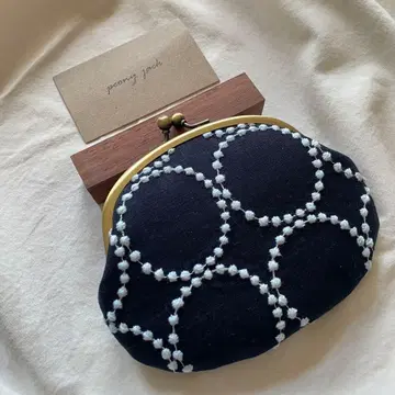 탬버린 네이비 지갑으로도 되는 가마구치 미나 페르호넨