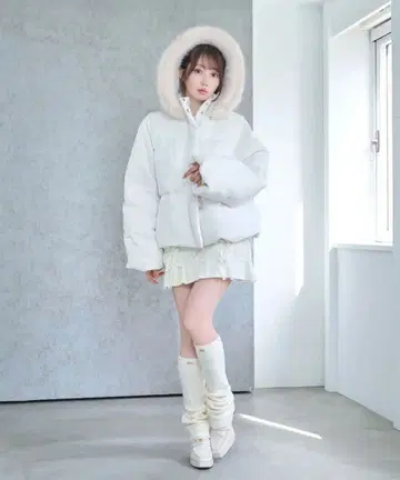 rose muse Jaquard mid-length down coat