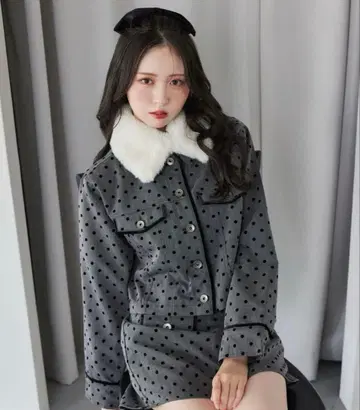 NICE CLAUP 상의 셋업 카라 퍼 배색 자켓 도트