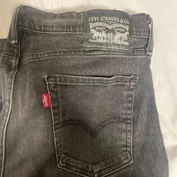 리바이스 블랙 데님 슬림 핏