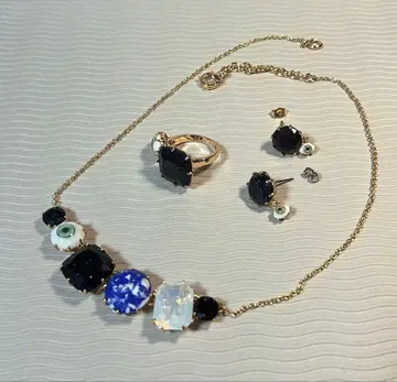 레네레이드, 목걸이 세트 상품