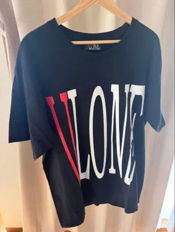 VLONE T셔츠