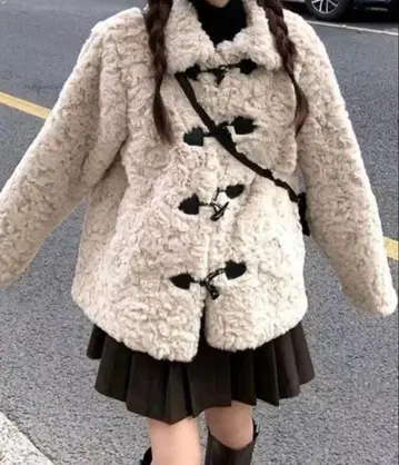 ViViDAY 복슬복슬 인조 모피 더플 코트