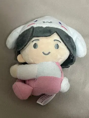 미치에다 슌스케 산리오 콜라보 시나몬 인형