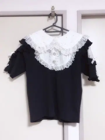 노에미 반팔 블라우스 NOEMIE