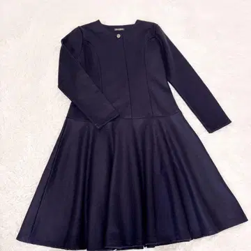 네이비 긴팔 플레어 원피스 울 100%