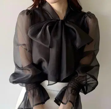 mipiarl 시어 캔디 슬리브 보타이 블라우스 블랙