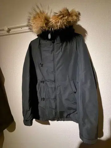 스피웩스 밀리터리 자켓 블랙