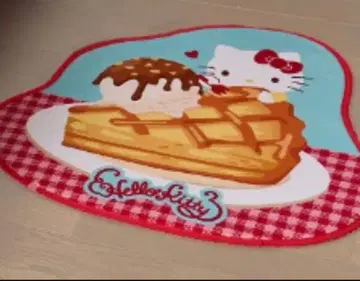 [ 미사용 새상품 ] 헬로키티 스위츠 디자인 다이컷 러그