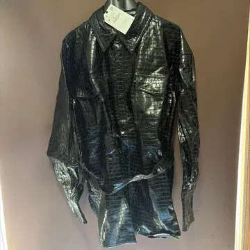 크로커다일 패턴 긴팔 셔츠 블랙 ZARA