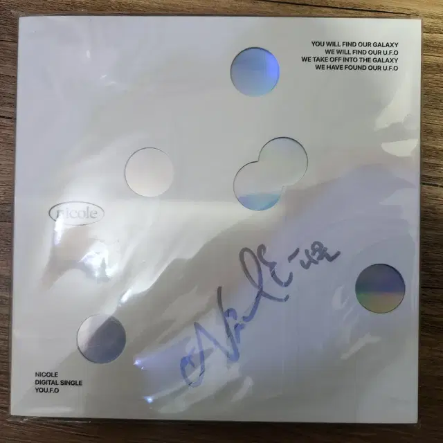 카라 니콜 YOU.F.O 친필 싸인 앨범