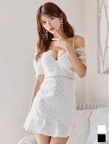 [ JEWELS ] 쥬얼스 오프숄더 스팽글 레이스 머메이드 미니 드레스