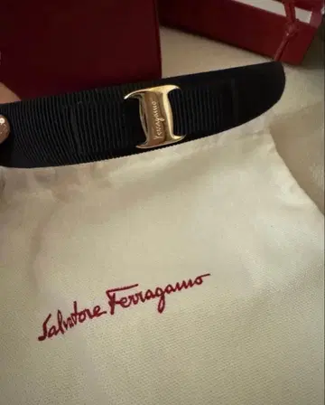 페라가모 머리띠