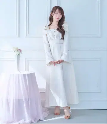 로제 뮤즈 숄더 리본 자카드 드레스