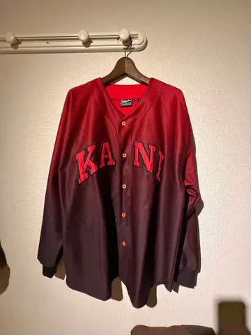 칼카니 그라데이션 레드 베이스볼 셔츠