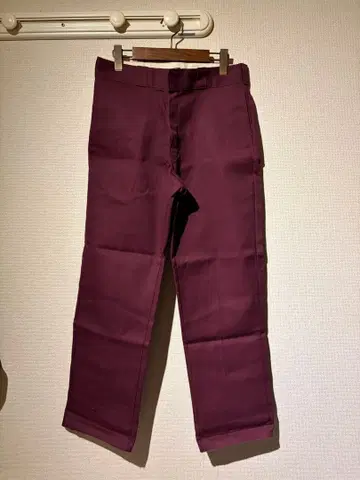 디키즈 버건디 워크 팬츠 백 포켓 부착