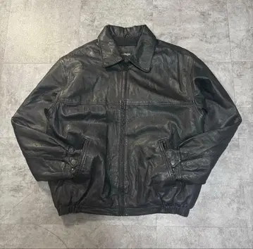 90s vtg short real leather bomber jacket