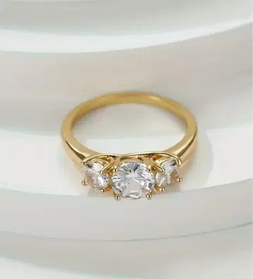 FJ 고품질 큐빅 지르코니아 라운드 컷 반지