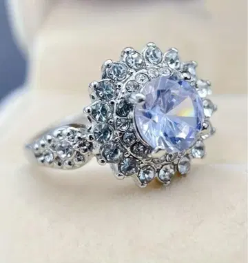 FJ 고품질 큐빅 지르코니아 라운드 컷 반지