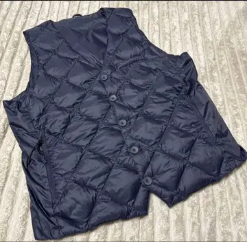 SHIPS TAION 콜라보 다운 베스트 네이비