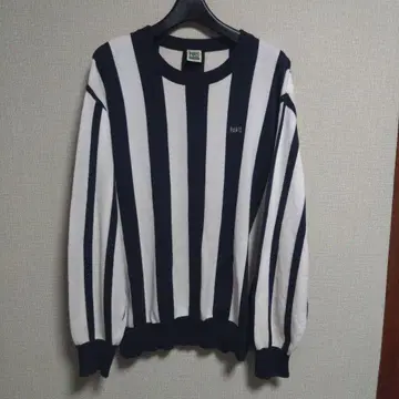 PARIS SPORT 스트라이프 니트 인기 브랜드 골프 등에 최적입니다.