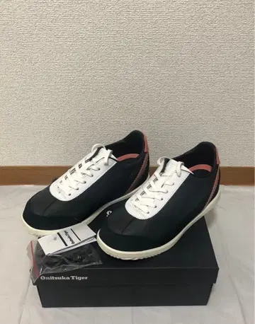 오니츠카타이거 스니커즈 품절 모델 미사용 새상품