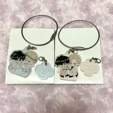 밑면 확장 콜라보 카페 아크릴 와이어 참 삐뚤어진 키스 2종 세트