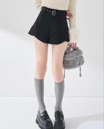 Darich 사이드 슬릿 하이웨스트 숏팬츠