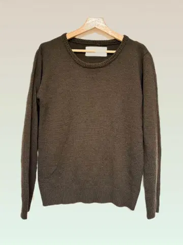 [ 새상품급 ] AKM 다크 브라운 크루넥 니트 M 사이즈