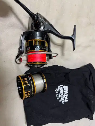Abu Garcia OC 5000 스피닝 릴
