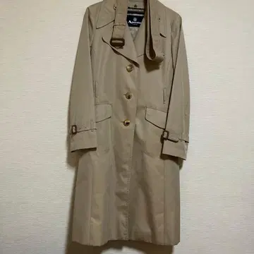 Aquascutum 베이지 트렌치코트