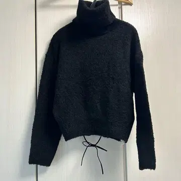 새상품 백 레이스업 터틀 니트