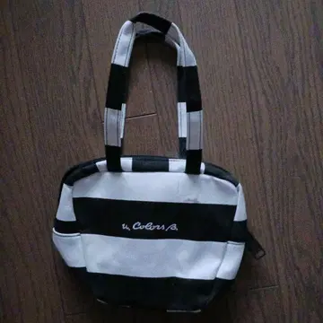 스트라이프 디자인 숄더백