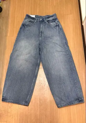 H&M 슈퍼 배기 팬츠 라이트 블루 29/30