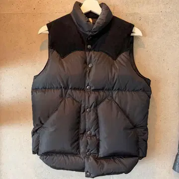 [ 새상품급 ] Rocky Mountain 로키 마운틴 다운 베스트 블랙