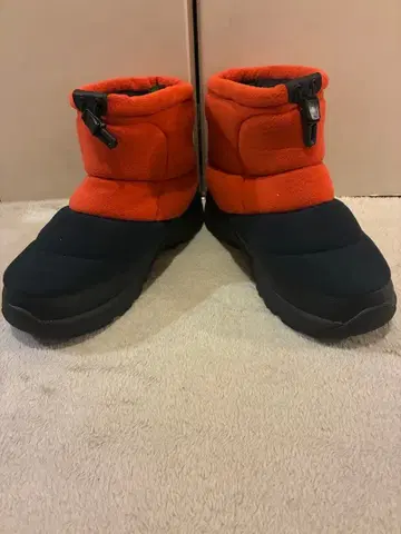 새상품급 THE NORTH FACE 폴라테크 눕시 숏부츠 오렌지