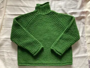 BATONAR 그린 터틀넥 스웨터