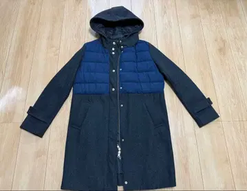 새상품급 Audrey and John wad 후드 부착 울 코트 다운