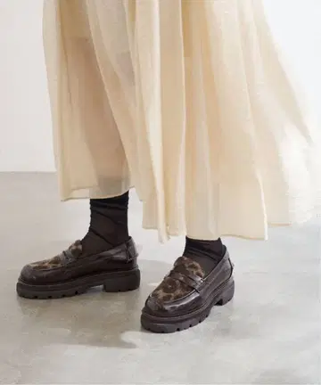 [루탈론] 레오파드 통굽 몰드 로퍼 23.5cm 정가 1만 3천원