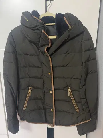 ZARA BASIC 다크 그린 다운 자켓 S