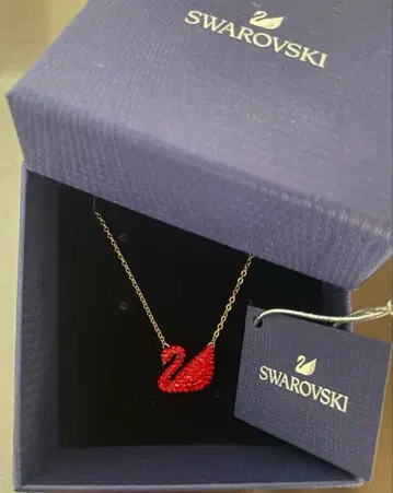 가격 인하 중 스와로브스키 스완 목걸이 레드 컬러