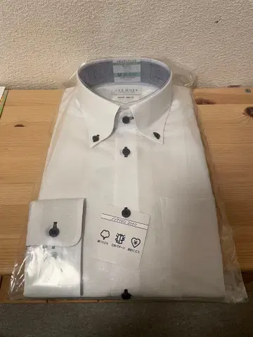 LESMUES 레귤러핏 논아이론 코튼 버튼다운